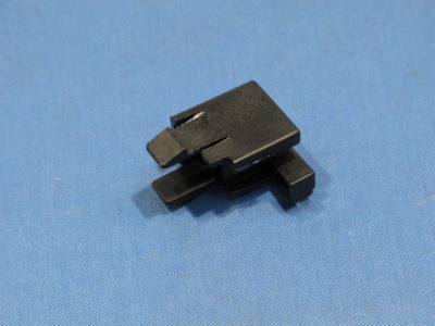 ДЕРЖАТЕЛЬ СТЕКЛА ДВЕРИ